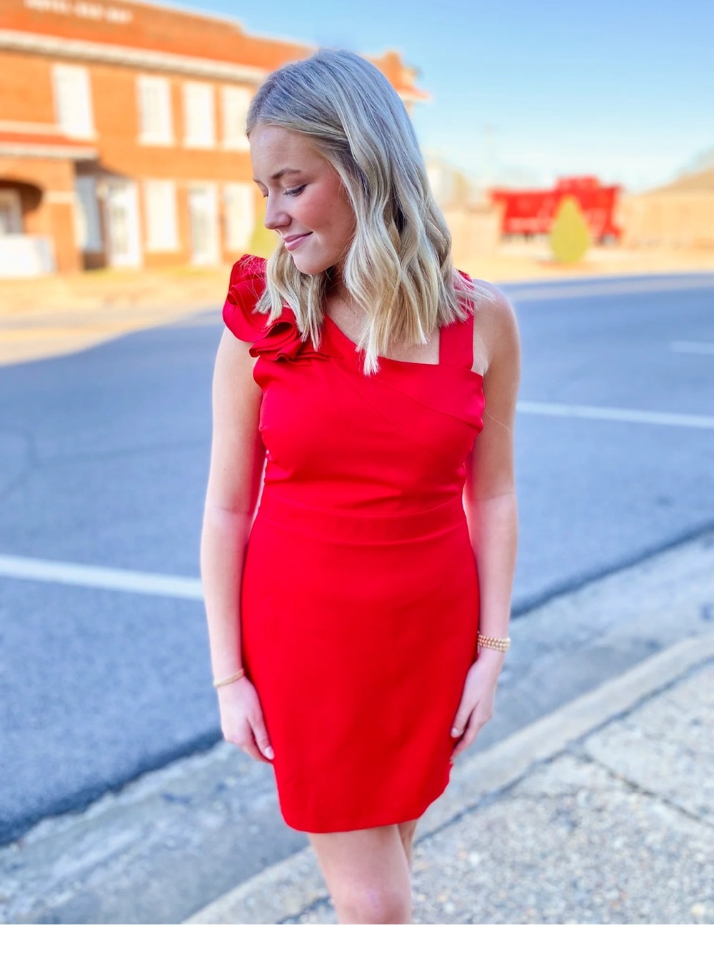 Red One-Shoulder Ruffle Sheath Dress - Picture 4 of 4